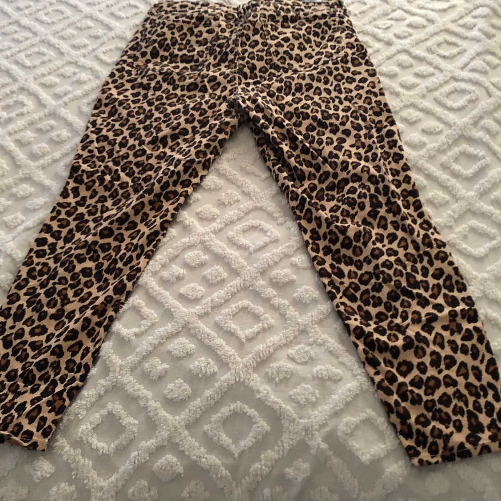 Sofia Vergara Rosa Curvy Ankle cheetah jeans
